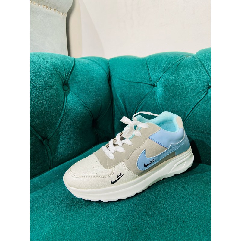 Men' shoes sneakers rubber sool winter hot trendy indispensable comfortable colourful footwear for winter trending sneakers for men.